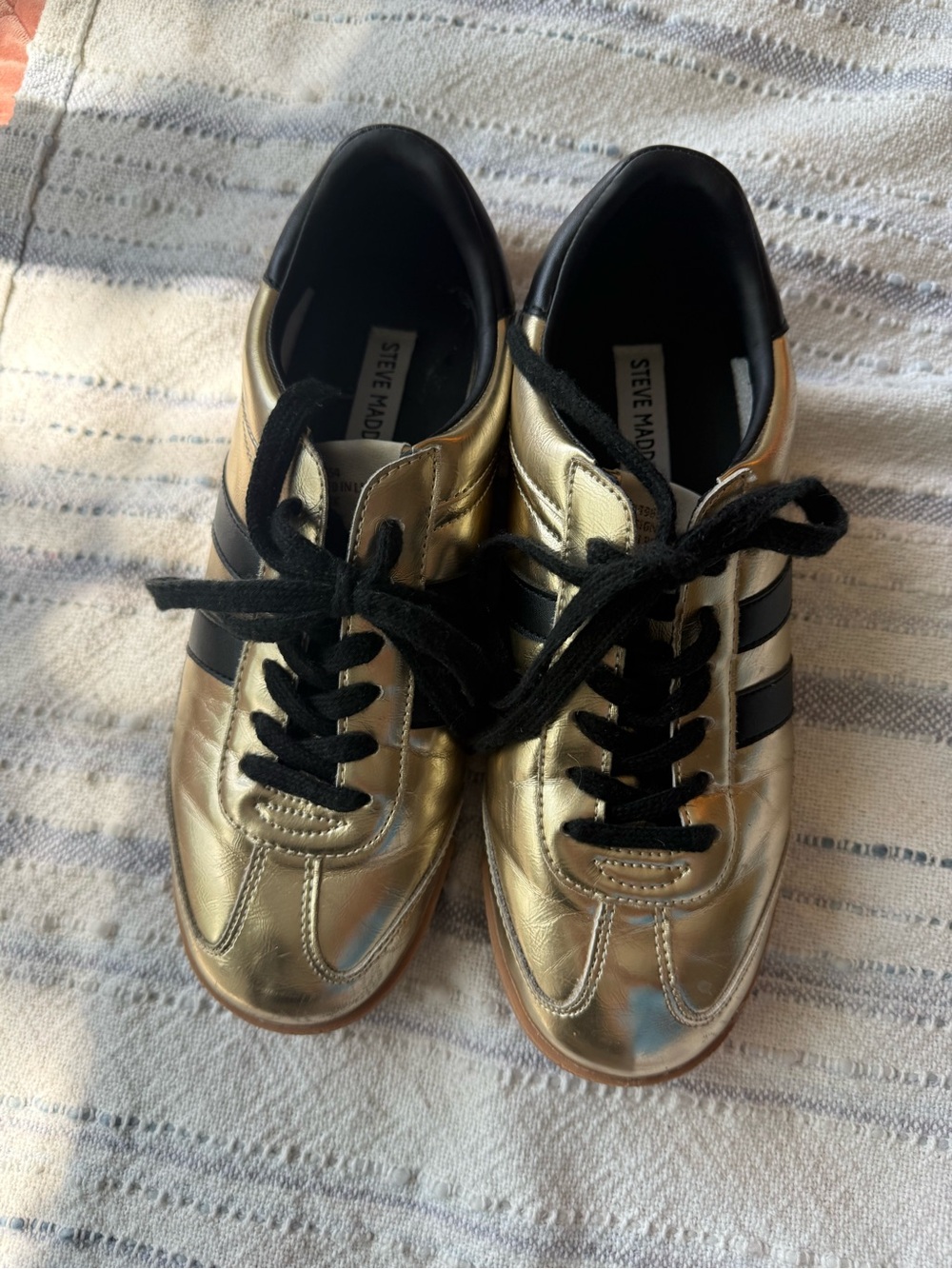 Steve Madden Nirvanna Metallic Gold Sneakers with Black Stripes 8.5 - Picture 4 of 7